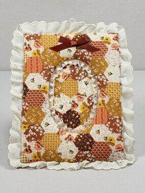 Vtg Artisan Photo Frame Cotton Fabric Padded Lace Bow 9x7 Quilt Tan New '70s USA